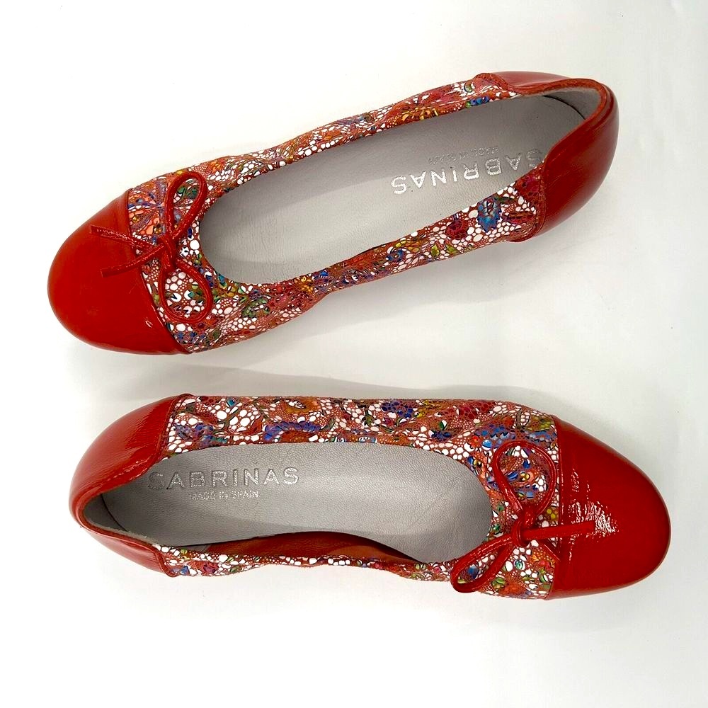 Sabrinas Ballet Flats Red Patent Leather Cap Toe Spain Butterfly Bow 36‎ 5.5-6